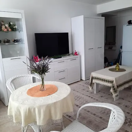 Beautiful Studio At Silver Springs Sunnybeach Apartment